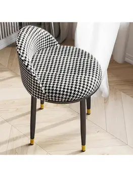 Nordic light роскошный табурет для макияжа в спальне для девочек простой табурет для переодевания с сетчатой красной вставкой wind минималистичный домашний стул со спинкой