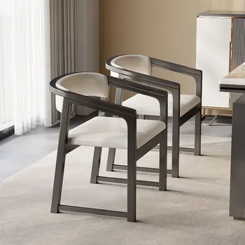 Легкие Роскошные обеденные стулья из кожи Современная кухня Креативные скандинавские табуреты для отдыха Обеденные стулья со спинкой Мебель для гостиной