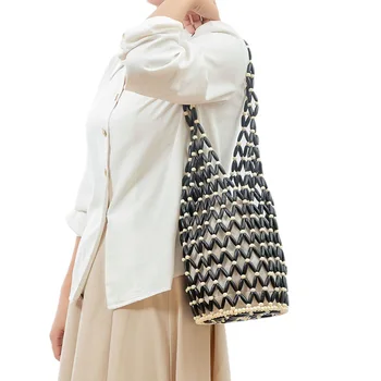 Летняя пляжная сумка, модные женские сумки через плечо с деревянным бисером, дизайнерская полая дамская сумочка ручной работы, повседневная дорожная сумка-тоут