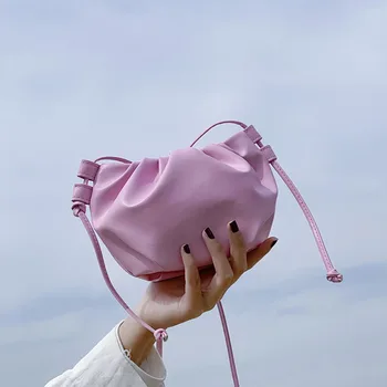 Модная текстурная женская сумка через плечо на лето 2023, новая женская сумка с диагональным крестом, плиссированная и универсальная маленькая квадратная сумка