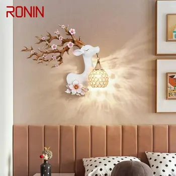 Современный настенный светильник RONIN с оленем, креативный декор в виде цветов сливы, бра из смолы для дома, гостиной, спальни, коридора